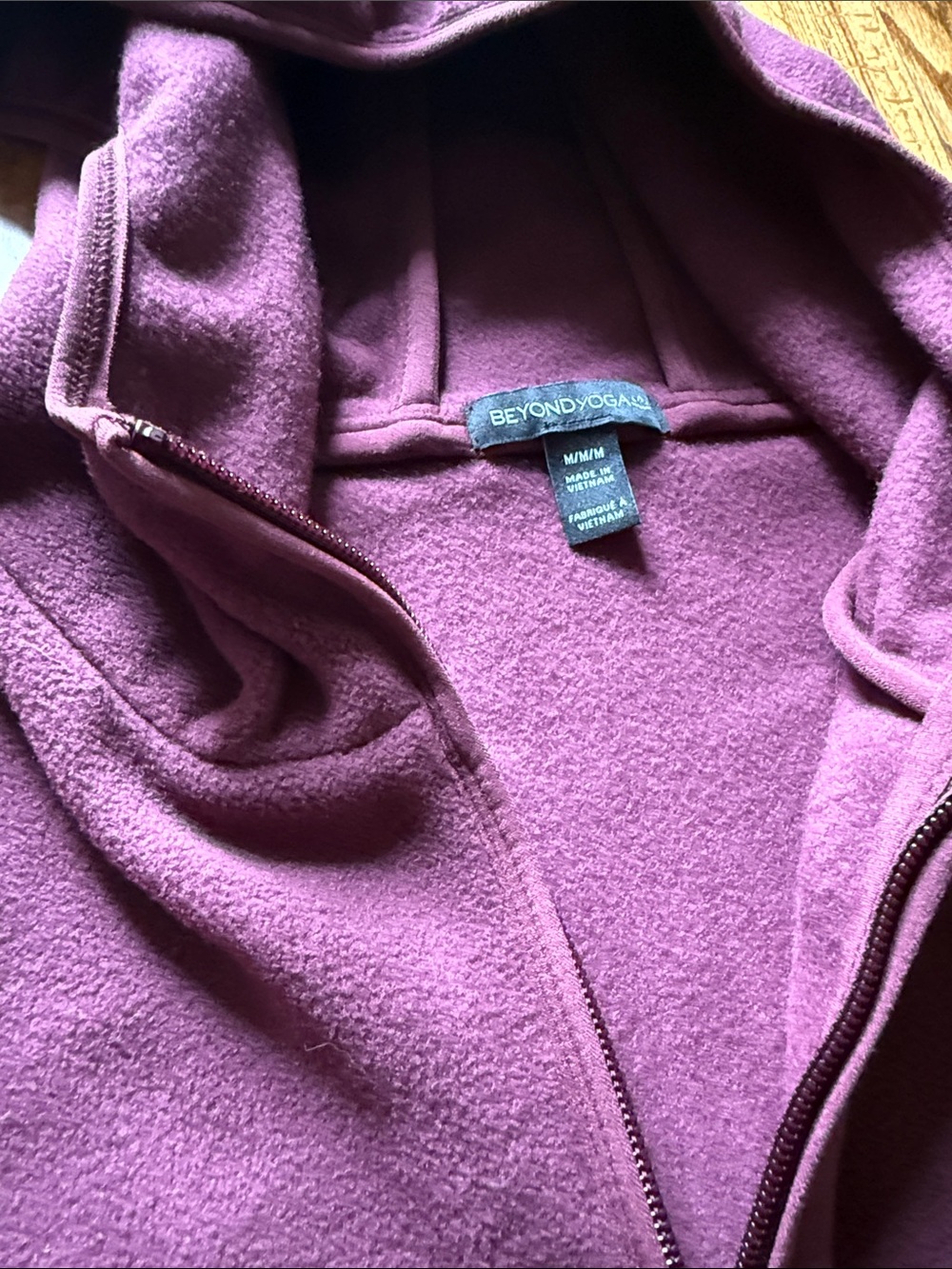 NWT Beyond Yoga - Medium - Half Zip Fleece Pullover Hoodie Plum - Picture 3 of 4